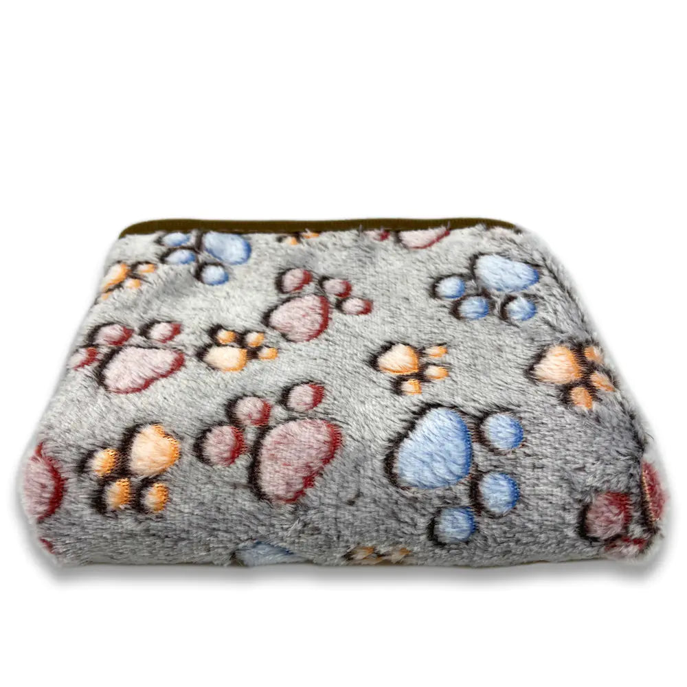 Universal Pet Blanket for All Seasons - Coral Fleece